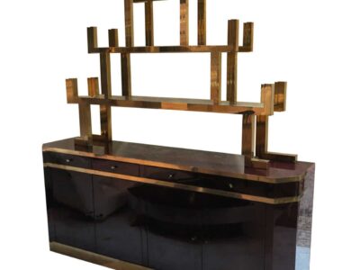 1970' Buffet Style Aldo Tura Laqué Violine Roméo avec Étagère en Laiton Doré Japonisante