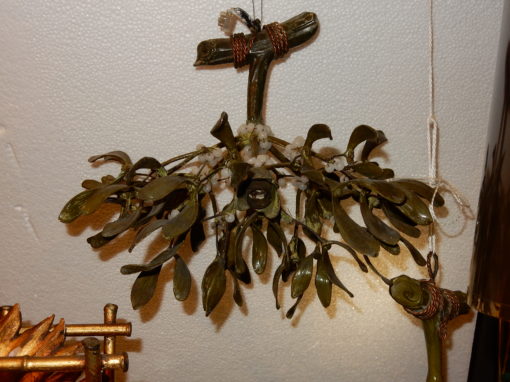 1900' Lustre Boule de Gui en Bronze Art Nouveau a 3 Lampes  Diamètre 45 cm – Image 6