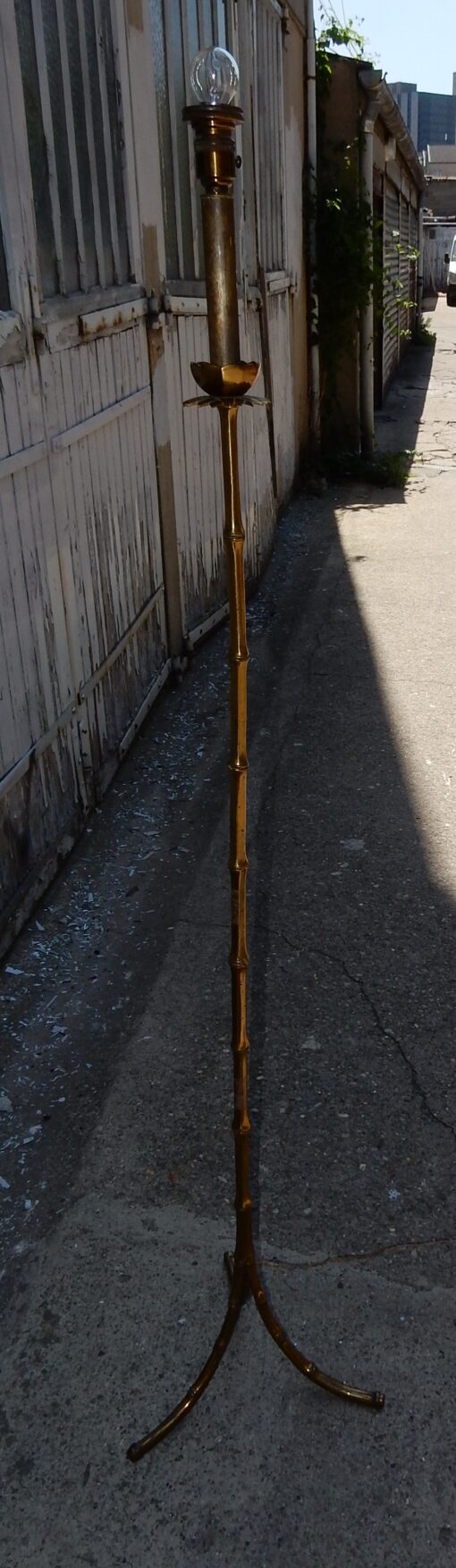 1950/70 Lampadaire en Bronze Doré Maison Baguès Modèle Bambou Tripode