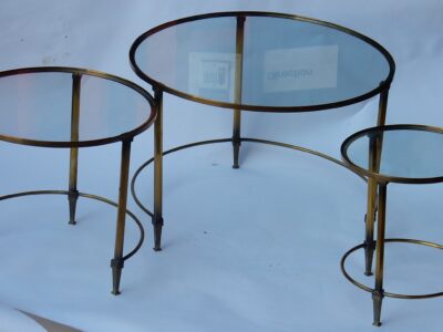 1950/70 Série de Tables Gigognes Rondes Maison Ramsay de Style en Laiton