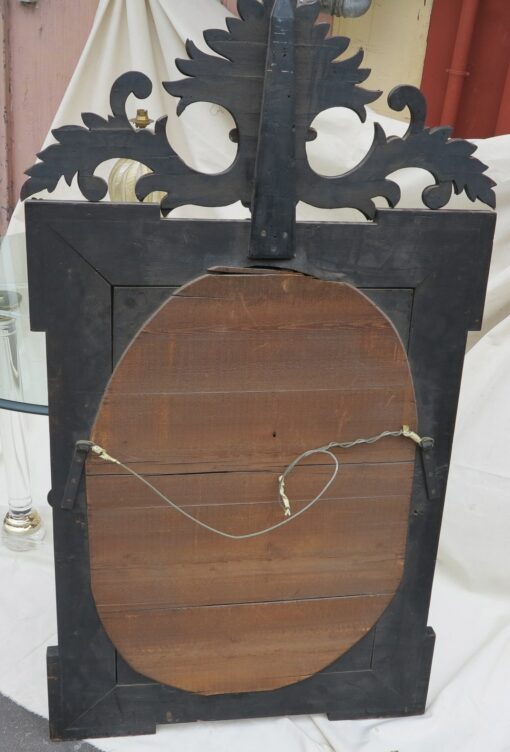 Miroir venitien a cartouches,ovale biseauté et fronton a barette – Image 4