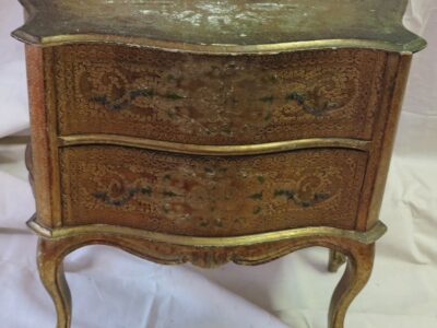 Italian chest of drawers matching golden wood