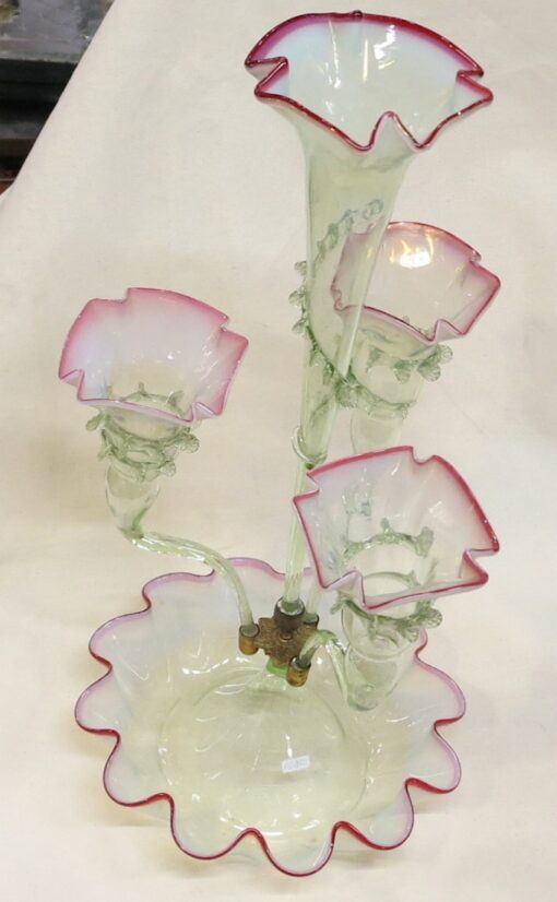 Coupe en cristal opalescent avec 4 cornets a axe déporté  N3 – Image 2