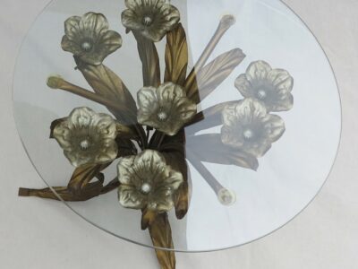 Pedestal table 70 in metal in flowers