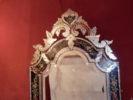 1880/1900' Miroir Napoléon III Venise Rectangulaire, Cadre en Verre Bleu Orné de Fleurs Émaillées DLG LXIV – Image 4