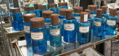 The Lot of jars of blue glass pharmacopoeia and porcelain stickers - Image 2
