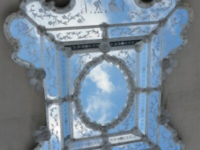 Mirror Muranoromantic has  pareclose 1950/70