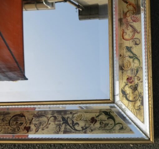 Églomised mirror has to decor of flowers - Image 4
