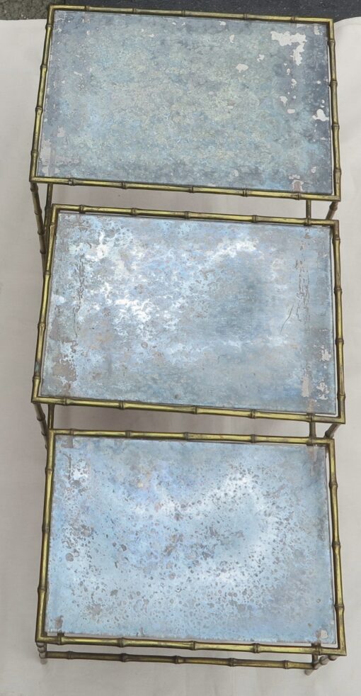 1950/70' Série de 3 Tables Gigognes Plateaux Miroirs Oxydés – Image 2