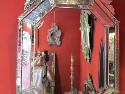Mirror Octagonal Venitien With Crown