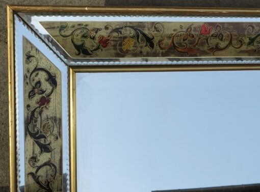 Églomised mirror has to decor of flowers - Image 2