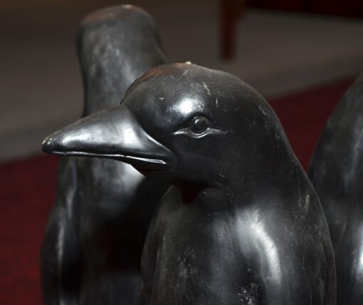Coffee table with Pinguins - Image 2