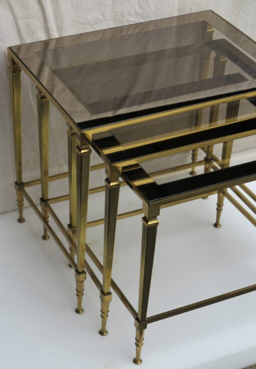 1950/70 Series of 3 Nesting gilted bronze tables top smoked glass silvered frame - Image 3
