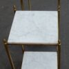 1950/70' Paire d'Etagères en Laiton à 2 Niveaux Maison Bagués Plateaux Marbre Blanc Veiné  33 X 33 cm – Image 5
