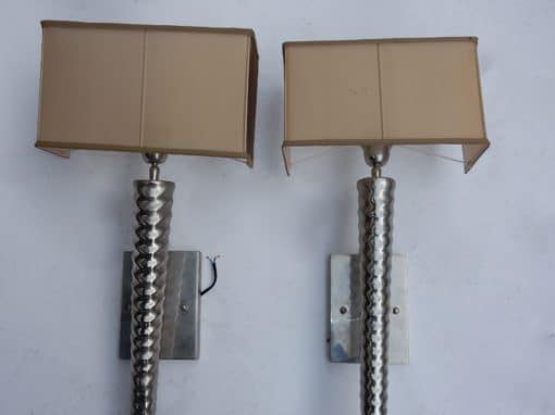 1970's Pair of Unicorn Nickle-Plated Brass Wall Lamps in the Style of Maison Charles - Image 4