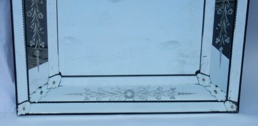 1950's Venetian Mirror With a Floral Decor and with Bubbles - Image 4