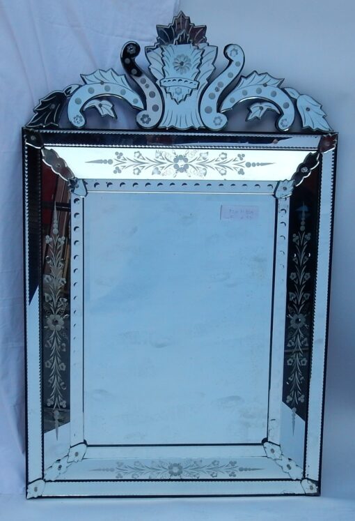 1950's Venetian Mirror With a Floral Decor and with Bubbles