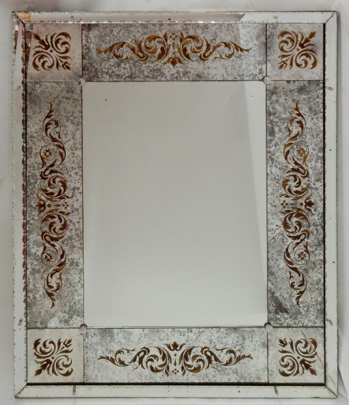 1970' Miroir Venise Oxydé Vieilli A Décors Eglomisés 120 x 100 cm – Image 2