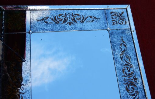 1970' Miroir Venise Oxydé Vieilli A Décors Eglomisés 120 x 100 cm – Image 5