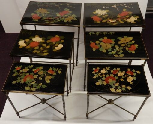 1950/70' Pair of Series of 3 Nesting Tables Maison Baguès Style Bamboo shape in Bronze Chinese Lacquer Black Top Flowers and Birds Design - Image 2
