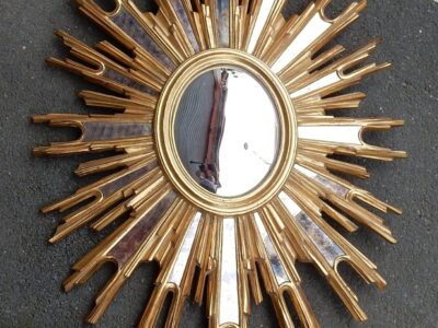 1970' Ovale Convex Mirror Gilded Resin 85 x 67 cm