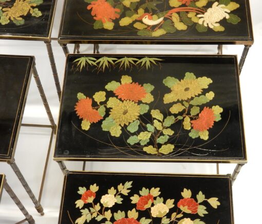 1950/70' Pair of Series of 3 Nesting Tables Maison Baguès Style Bamboo shape in Bronze Chinese Lacquer Black Top Flowers and Birds Design - Image 6