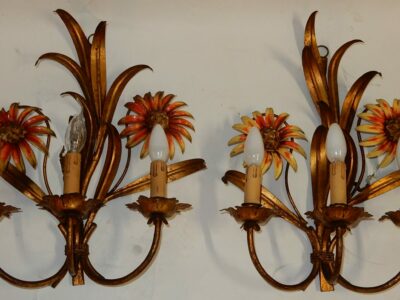 1970' Paire d'Appliques en Métal Peint à Décor de Tournesols