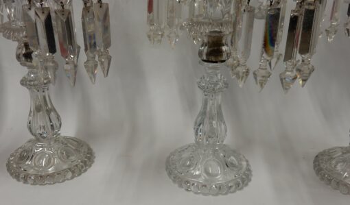 1950' Série de 4 Chandeliers Avec 2 Branches Socles Perlés Et Signés En Relief BACCARAT – Image 3