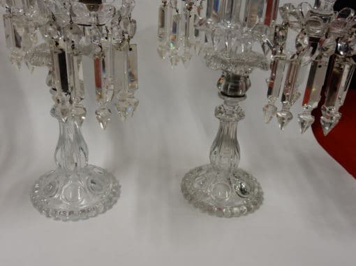 1950' Série de 4 Chandeliers Avec 2 Branches Socles Perlés Et Signés En Relief BACCARAT – Image 5