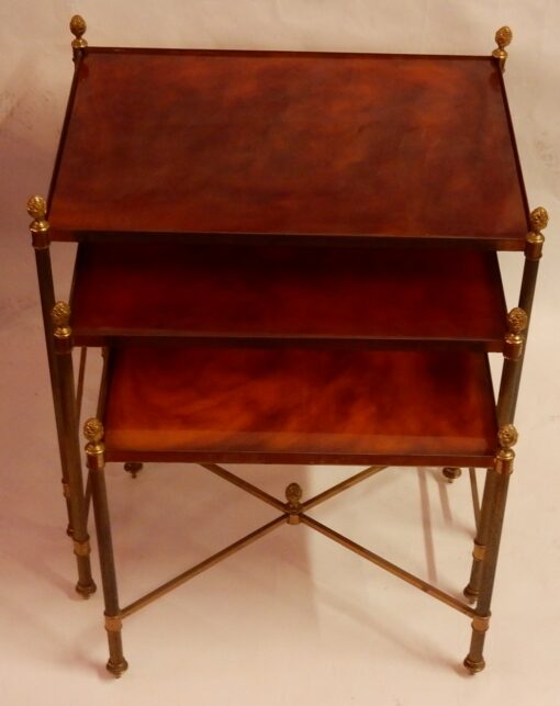 1970 'Series Of 3 Nesting Tables Maison Baguès In Gilt Bronze, 3 Amber Bakelite Trays - Image 7