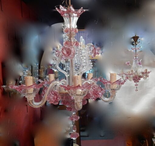 1950/70 Paire de Lustres Murano 5 Bras Cristal Naturel et Cristal Couleur Rose – Image 2