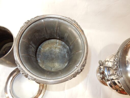 1900' Paire De Rafraichissoirs En  Métal Argenté  Style Napoléon 3 – Image 7