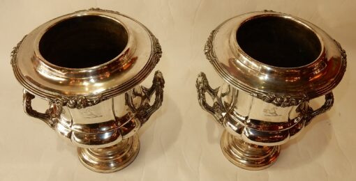 1900' Paire De Rafraichissoirs En  Métal Argenté  Style Napoléon 3 – Image 3