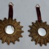 1970′ Paire De Miroirs Convexes Soleils En Résine Dorée – Image 7