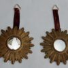 1970′ Paire De Miroirs Convexes Soleils En Résine Dorée – Image 6