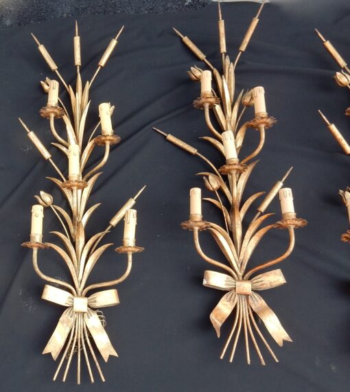 1970' Série De 7 Appliques Aux Roseaux  En Fer Doré Par Hans Kogl Pour Maison Jansen 5 Ampoules H 104 cm(Réservé) – Image 5