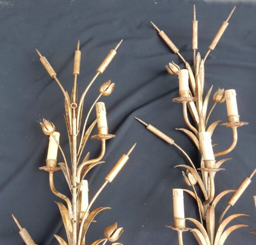1970' Série De 7 Appliques Aux Roseaux  En Fer Doré Par Hans Kogl Pour Maison Jansen 5 Ampoules H 104 cm(Réservé) – Image 2