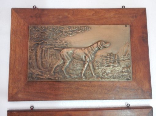 1900' Paire de Bas Reliefs En Bronze Sur Noyer, Chiens D'Arrêt – Image 8