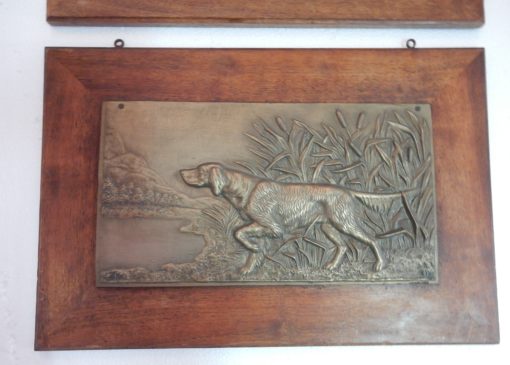 1900' Paire de Bas Reliefs En Bronze Sur Noyer, Chiens D'Arrêt – Image 6