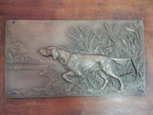 1900' Paire de Bas Reliefs En Bronze Sur Noyer, Chiens D'Arrêt – Image 5