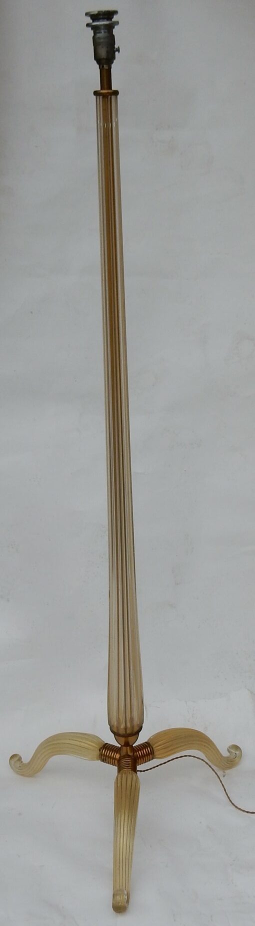 1950/70 Barovier & Toso Tripod Floor Lamp With Gold Paillons - Image 8