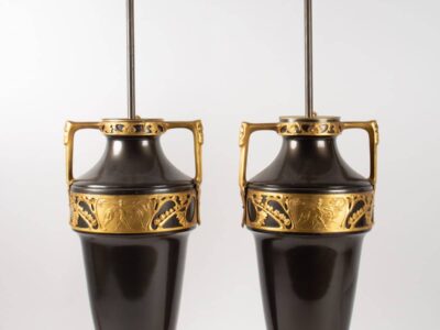 1900 'Pair of Lamps Amphora Shape Bronze Double Patina Art Nouveau Period Jugenstil Decor Aux Puttis Signed Kayser