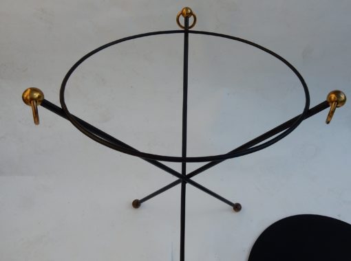 1960/70 ′ Wrought Iron Pedestal Table Brass Ornaments Jacques Adnet Style Diameter 49 cm - Image 6