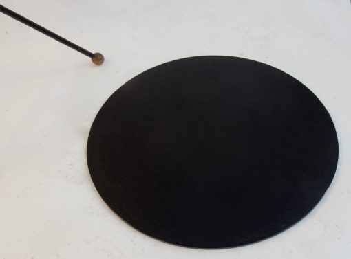 1960/70 ′ Wrought Iron Pedestal Table Brass Ornaments Jacques Adnet Style Diameter 49 cm - Image 5