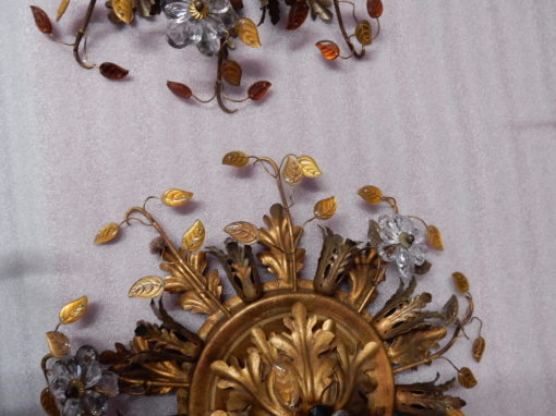 1970′Paire De  Plafonniers ou Appliques à Décor de Fleurs et Feuilles en Métal Doré Et Verre Coloré  Orange Maison Baguès Ou Banci – Image 6