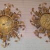 1970′Paire De  Plafonniers ou Appliques à Décor de Fleurs et Feuilles en Métal Doré Et Verre Coloré  Orange Maison Baguès Ou Banci – Image 2