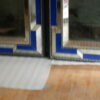 1970/80 Paire De Miroirs Venise Style Louis 14 Avec Ornements En Verre Bleu 112 X 95 cm – Image 9