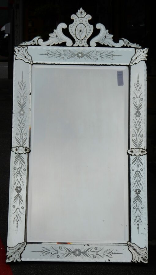 1900 ′ Venetian Mirror With Floral Decor And Pediment - 172 x 89 cm