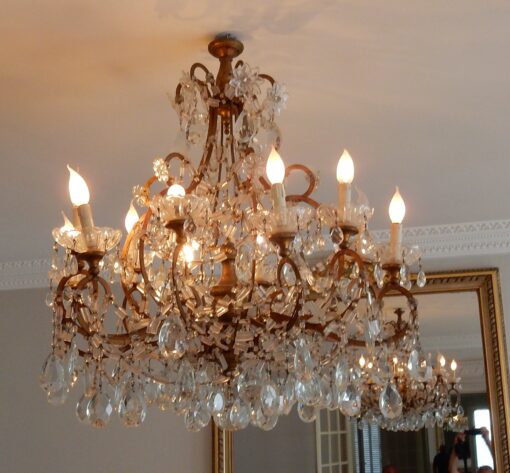 1950′ Lustre Cage Italie à 12 Lumières Bois Doré Et Cristal Diamètre 90 X H 100 cm – Image 16