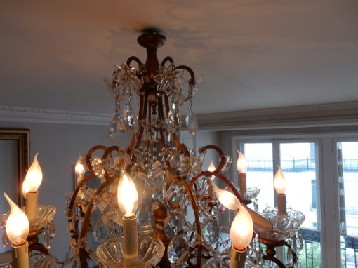 1950′ Lustre Cage Italie à 12 Lumières Bois Doré Et Cristal Diamètre 90 X H 100 cm – Image 11